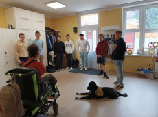 Žáci 8.A v centru Křižovatka